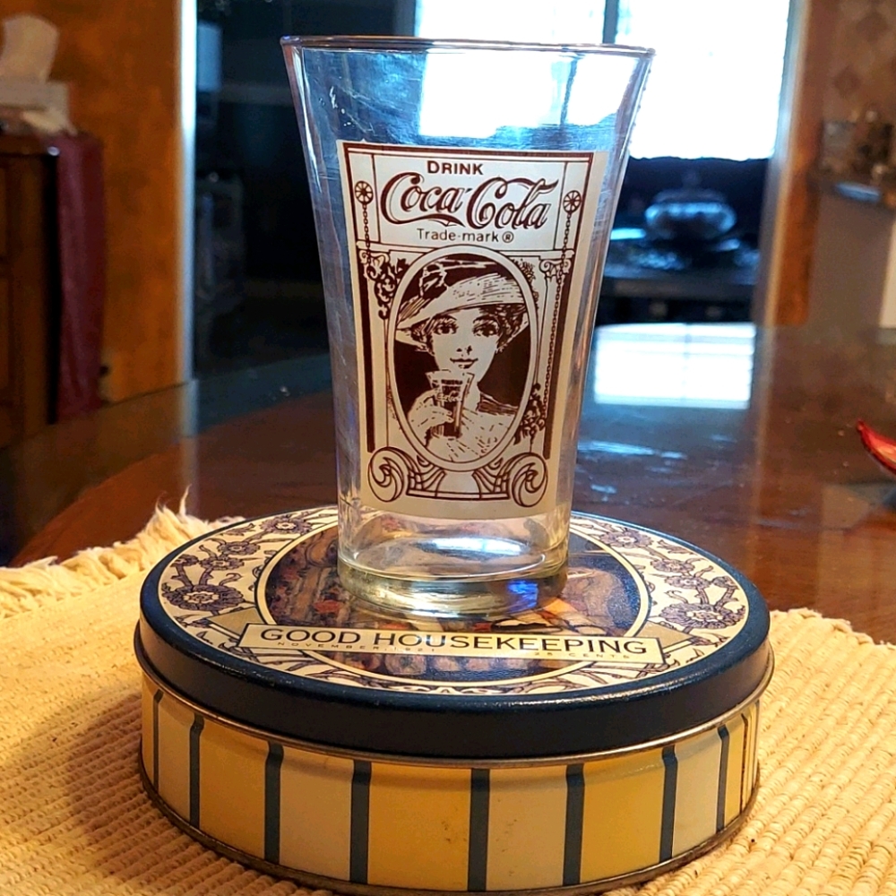 Vintage Coca Cola glass